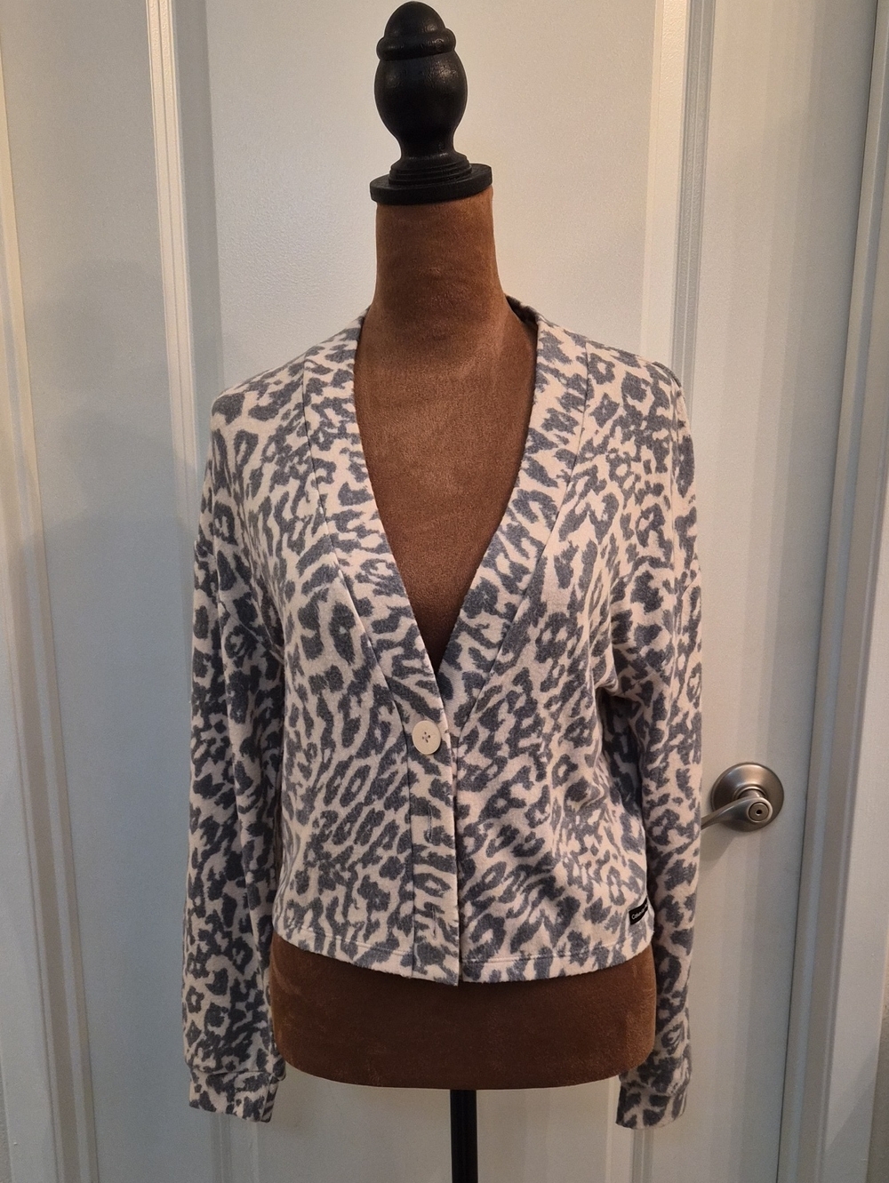 Calvin Klein Jeans Gray Leopard-Print V-Neck.xs/s Blazer